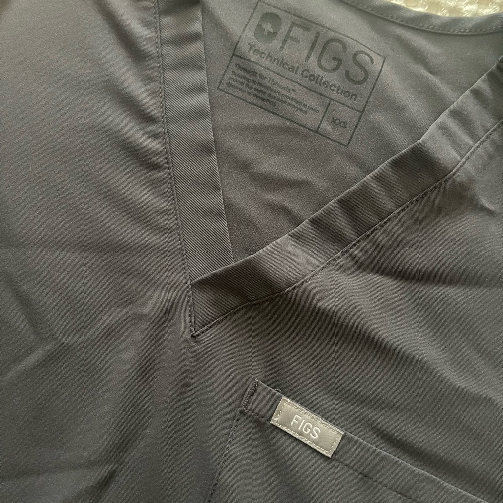 FIGS scrubs (Dark grey set)